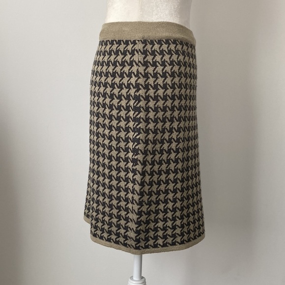 Liz Claiborne Knit Houndstooth Skirt - Picture 4 of 8